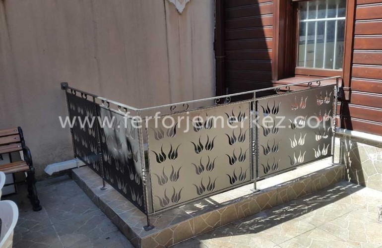 Muş Vakfı Balkon Korkuluğu